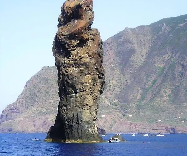 Casaeolia Golden * Canneto (Lipari)