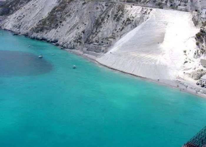 Casaeolia Golden * Canneto (Lipari)