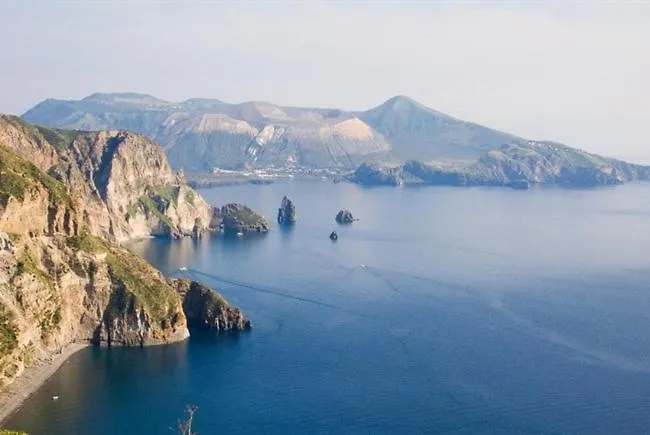 Casaeolia Golden * Canneto (Lipari)